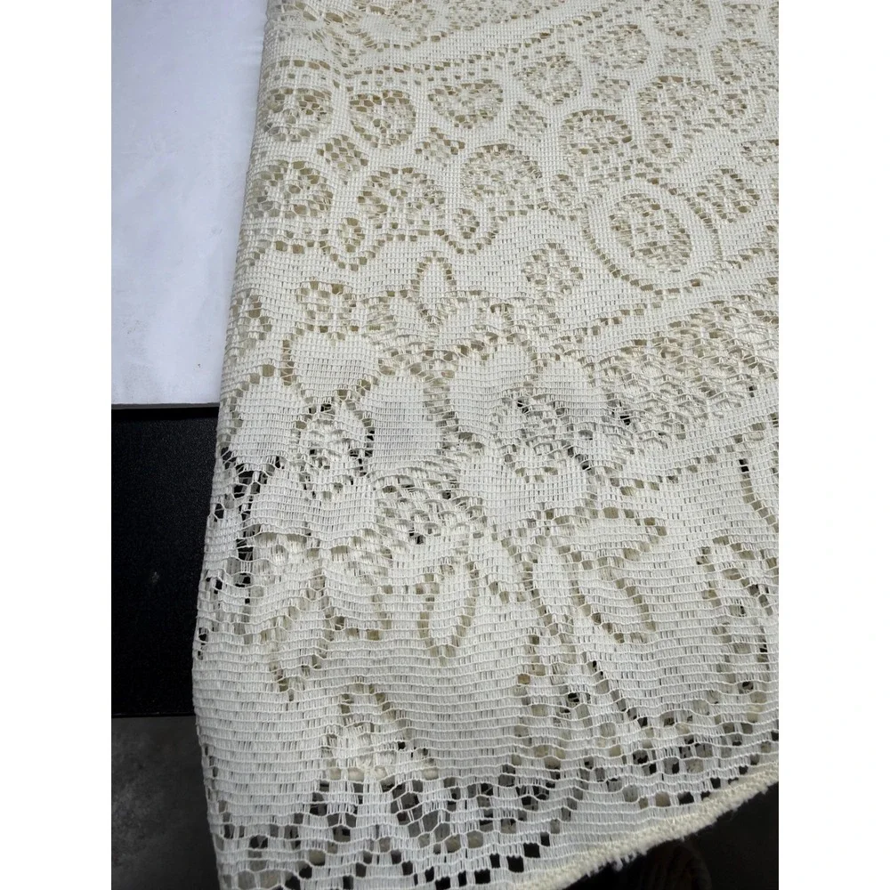 Vintage Round Lace Tablecloth Cream Floral Medallion Scalloped Edge 46 Inch
